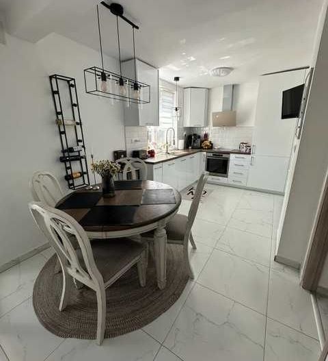 Casa de vanzare zona Titulescu - Poză 1