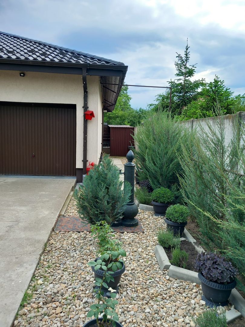 Parter cu structură pentru etaj, curte amenajată și organizare impeca - Poză 21