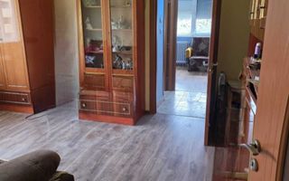 Apartament 3 camere Sgului etaj 2 cu centrala - Poză 2