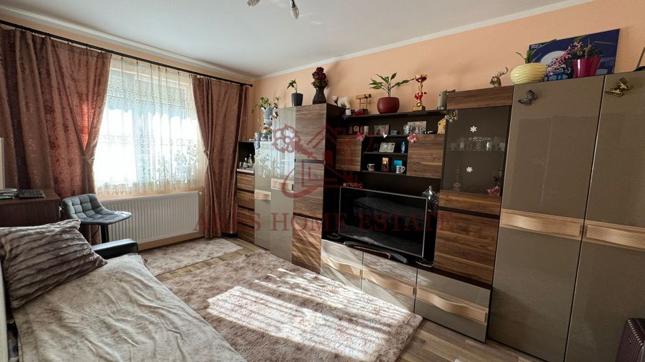 Apartament complet mobilat cu 3 camere în Giroc - 135,000 € - Poză 3