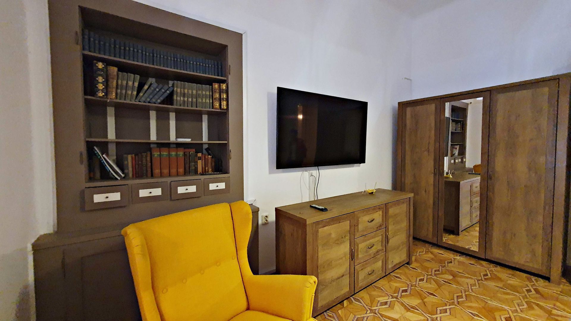 Centrul Istoric, apartament cochet, vedere Tampa - Poză 1