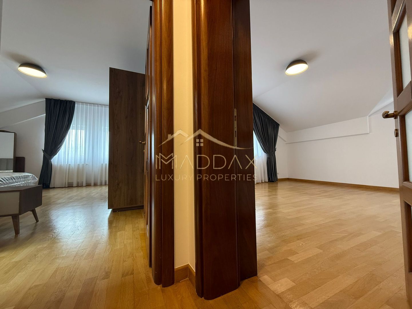 Vila moderna Corbeanca-spatiu, confort si intimitate - Poză 31