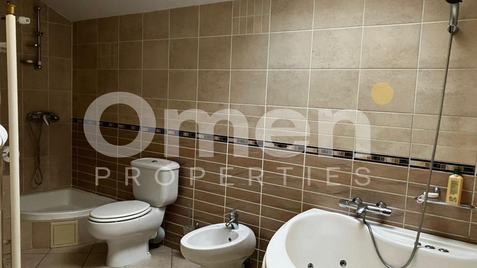 Vilă de închiriat – 260 mp utili, teren 1300 mp, 5 dormitoare, 3 băi, 3 balcoane - Poză 11