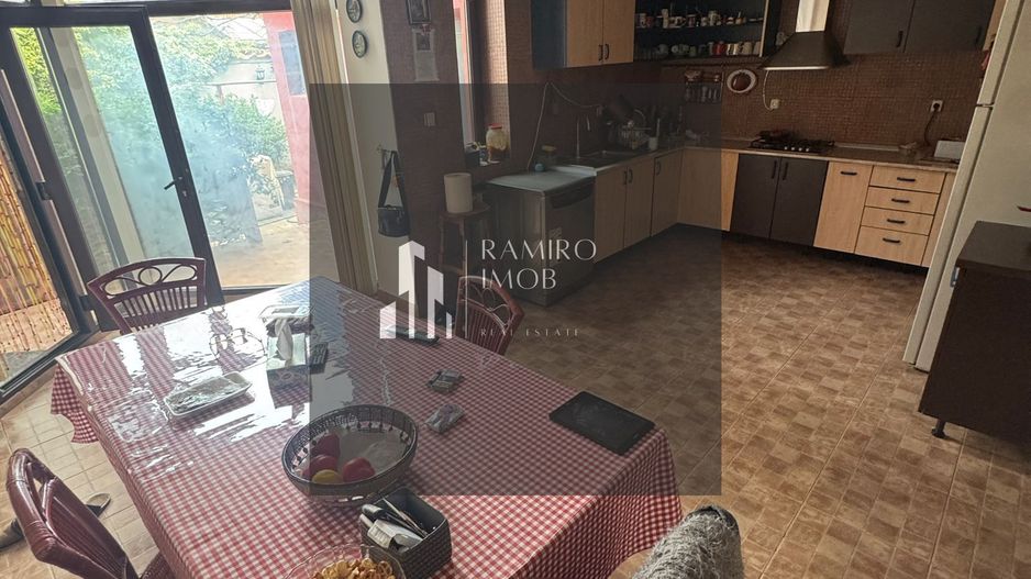 Casa de închiriat 7 camere Sector 4, ideal pentru clinica, gradinita - Poză 34
