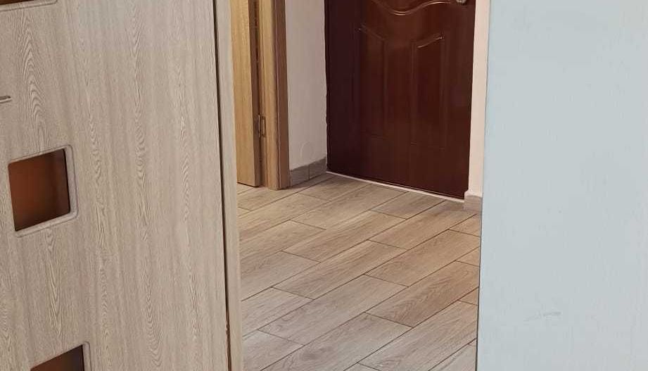 Vand apartament 2 camere Piata Moghioros - Poză 5