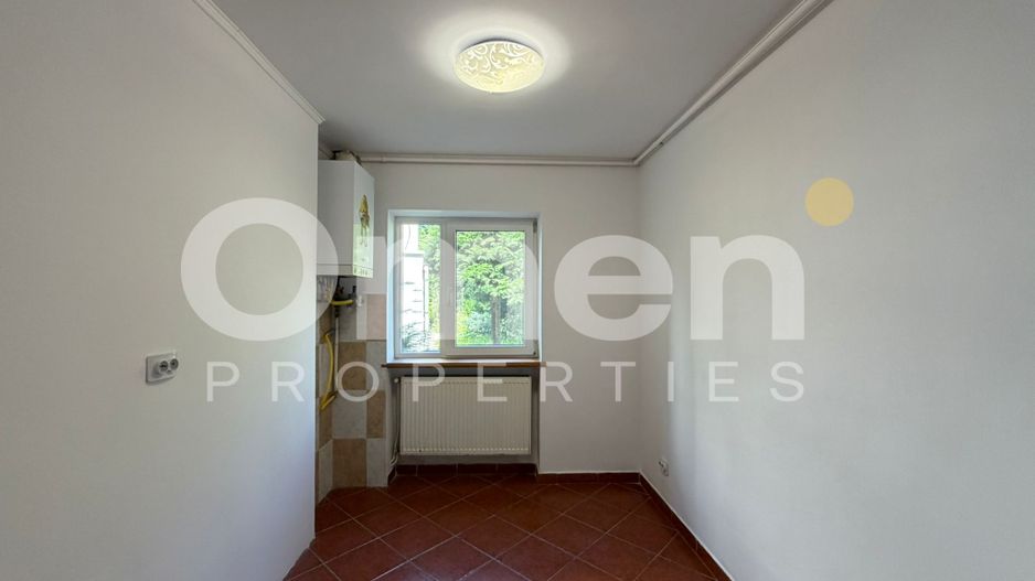 Apartament cu 2 camere, situat in zona centrala - Poză 5