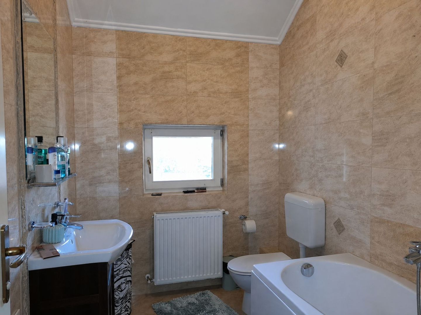 Casa cu 3 dormitoare, centrala gaz, in Cartierul Grigorescu, Oradea - Poză 14