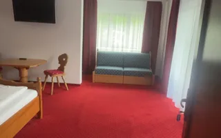 Pensiune superbă de închiriat in Predeal - Poză 13