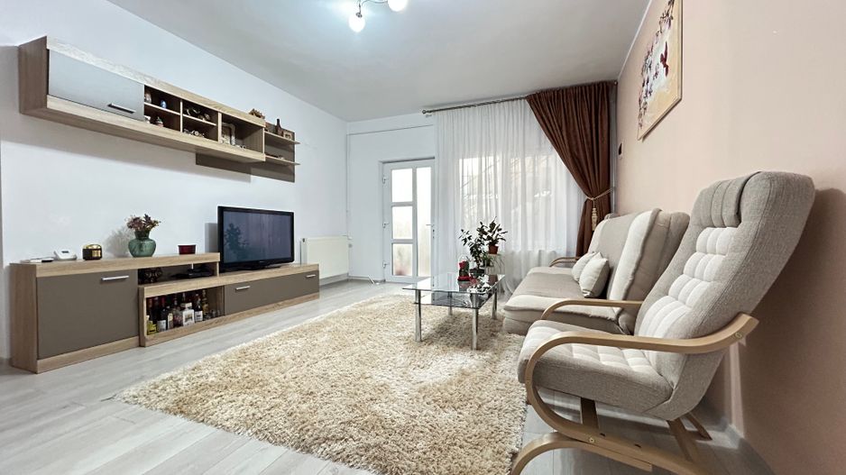 Afacere Turistică la Cheie | Pensiune 10 Camere | Eforie Nord - Poză 1