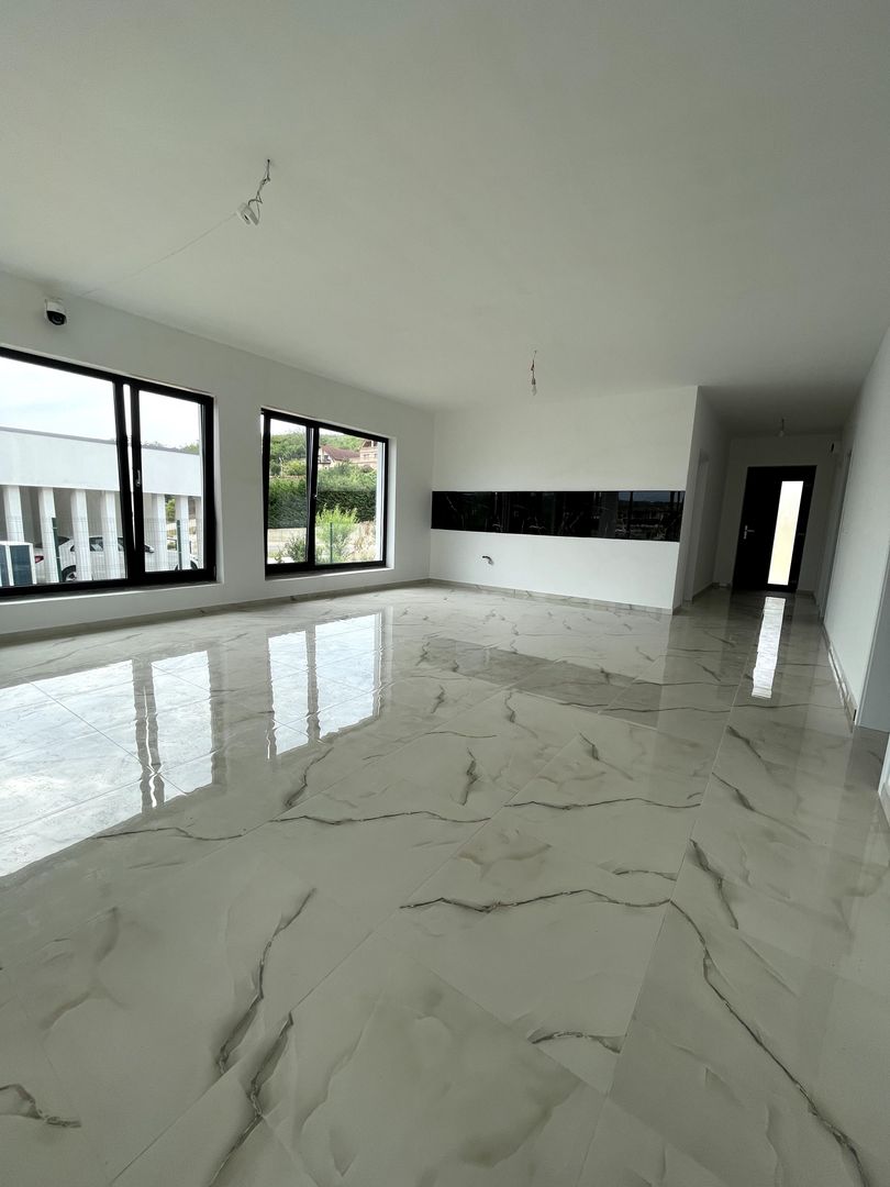 Casă modernă plan P – 750 mp teren – Săldăbagiu de Munte - Poză 4