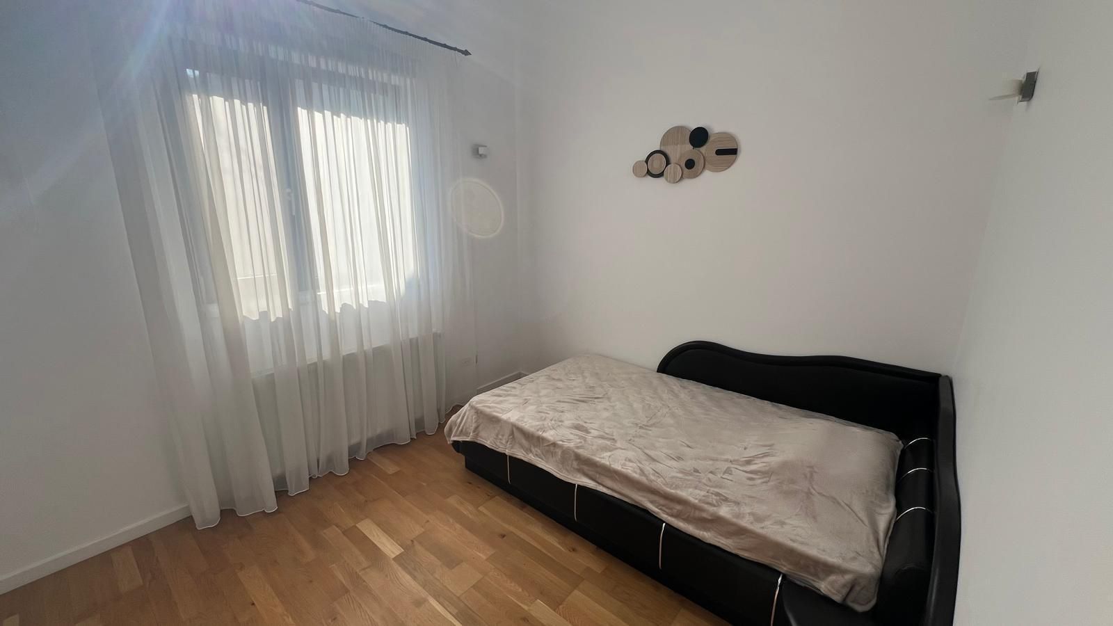 Vilă de închiriat | 4 dormitoare | Piscină | Erou Iancu Nicolae - Poză 8