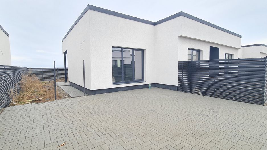 Casa 4 camere un nivel finalizata intabulata cartier Izvor Tarlungeni - Poză 1