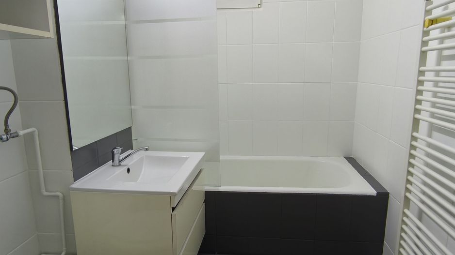 Apartament 3 camere Poli 2 – spatiu, lumina si priveliste - Poză 6
