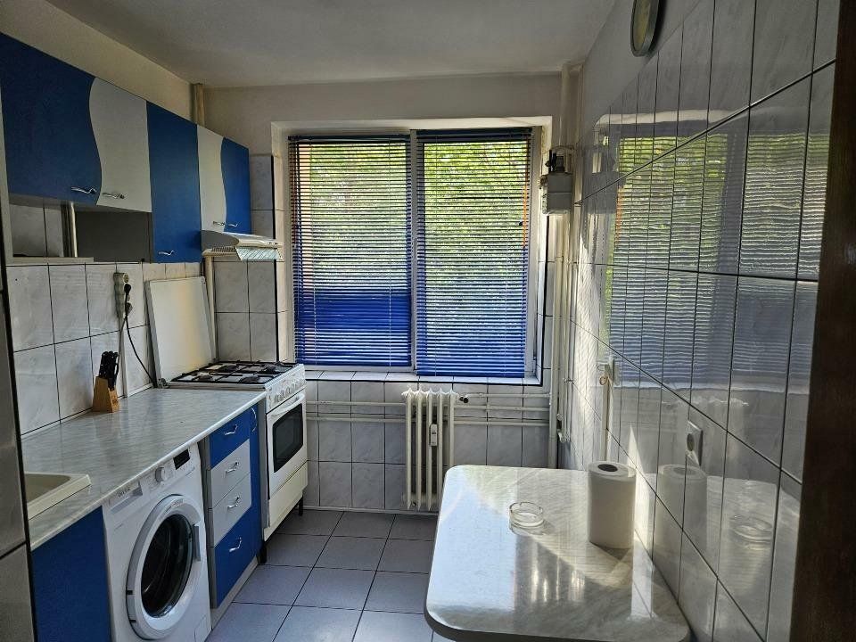 Particular - oferta ap 2 camere decomandat metrou Bucur Obor bloc reabilitat - Poză 12