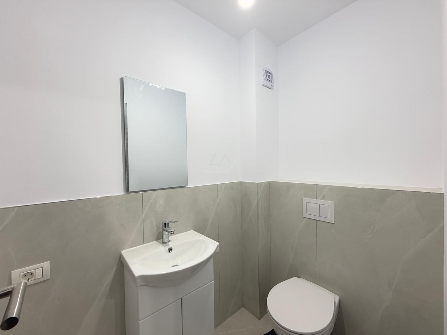 Apartament nou cu 3 camere si 2 bai. Finisaje la alegere. - Poză 10
