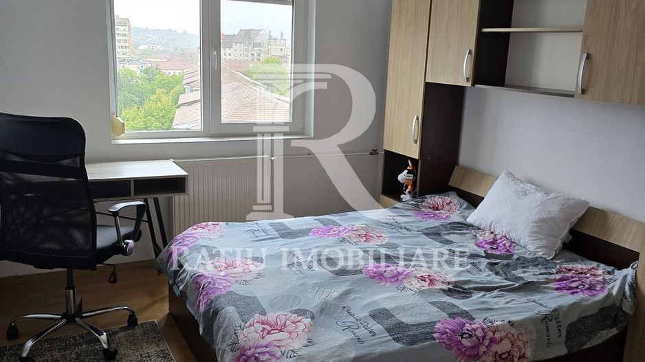 Apartament cu 4 camere | Decebal | Oradea - Poză 2