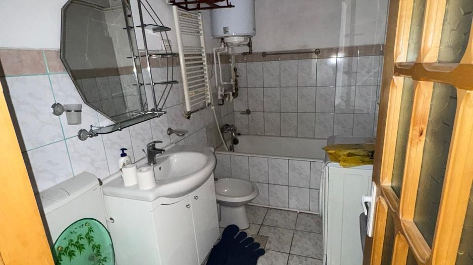 vand casa zona Biserica Noua , P+ET 1 - Poză 3