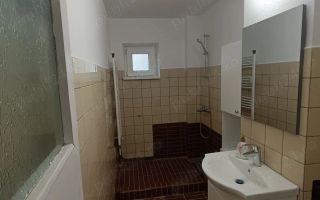 Închiriez garsonieră, Decebal, mobilată, spațioasă - Poză 4