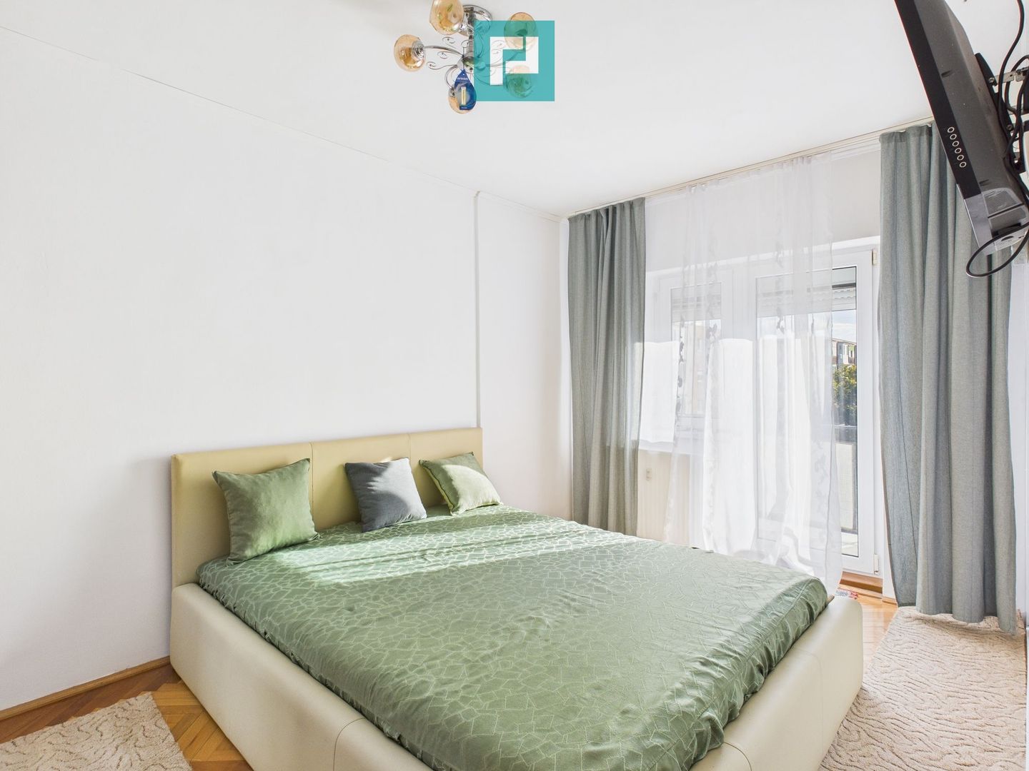 Apartament decomandat cu patru camere de inchiriat - Poză 4