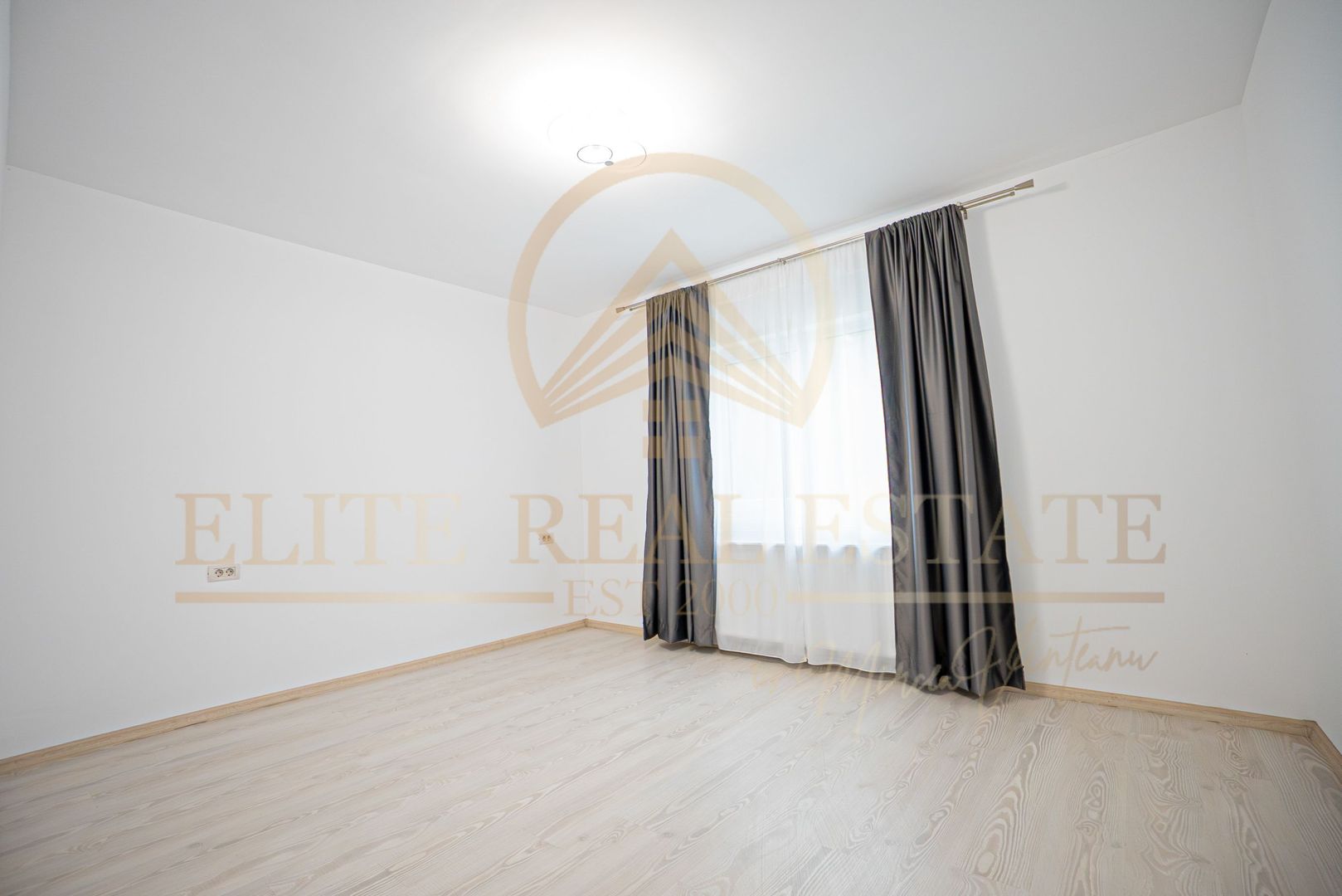 Casă în Mamaia Nord cu curte și parcare – disponibilă imediat! - Poză 8
