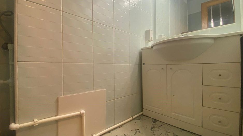 Apartament 4 camere-Ideal Birouri / Sediu Firmă – Etaj 1 – Comision 0% - Poză 15