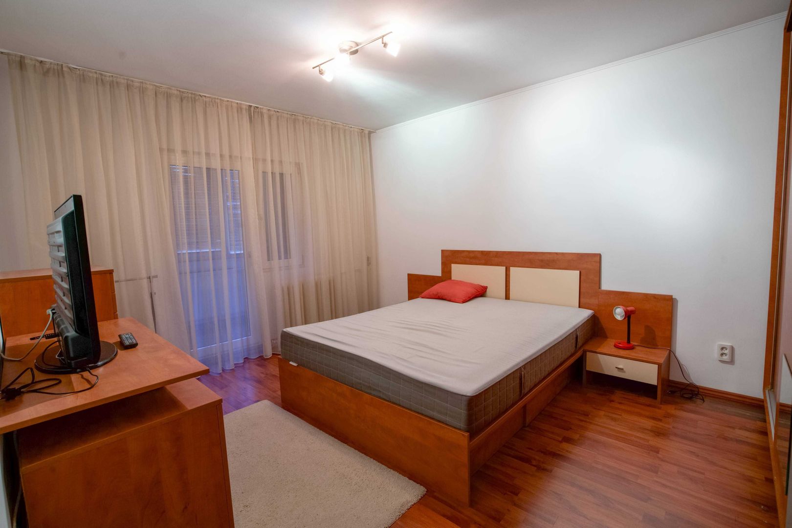 apartament 2 camere Tineretului - Poză 2