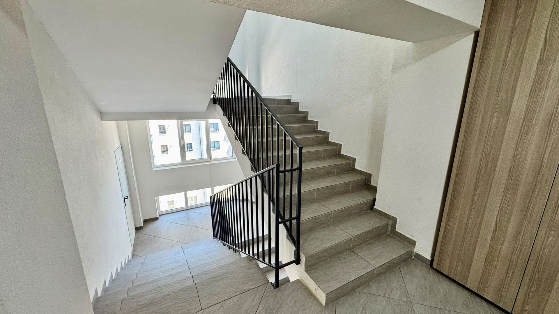 Apartament premium cu 4,5 camere  | 3 locuri de parcare subterane | Tractorul - Poză 18