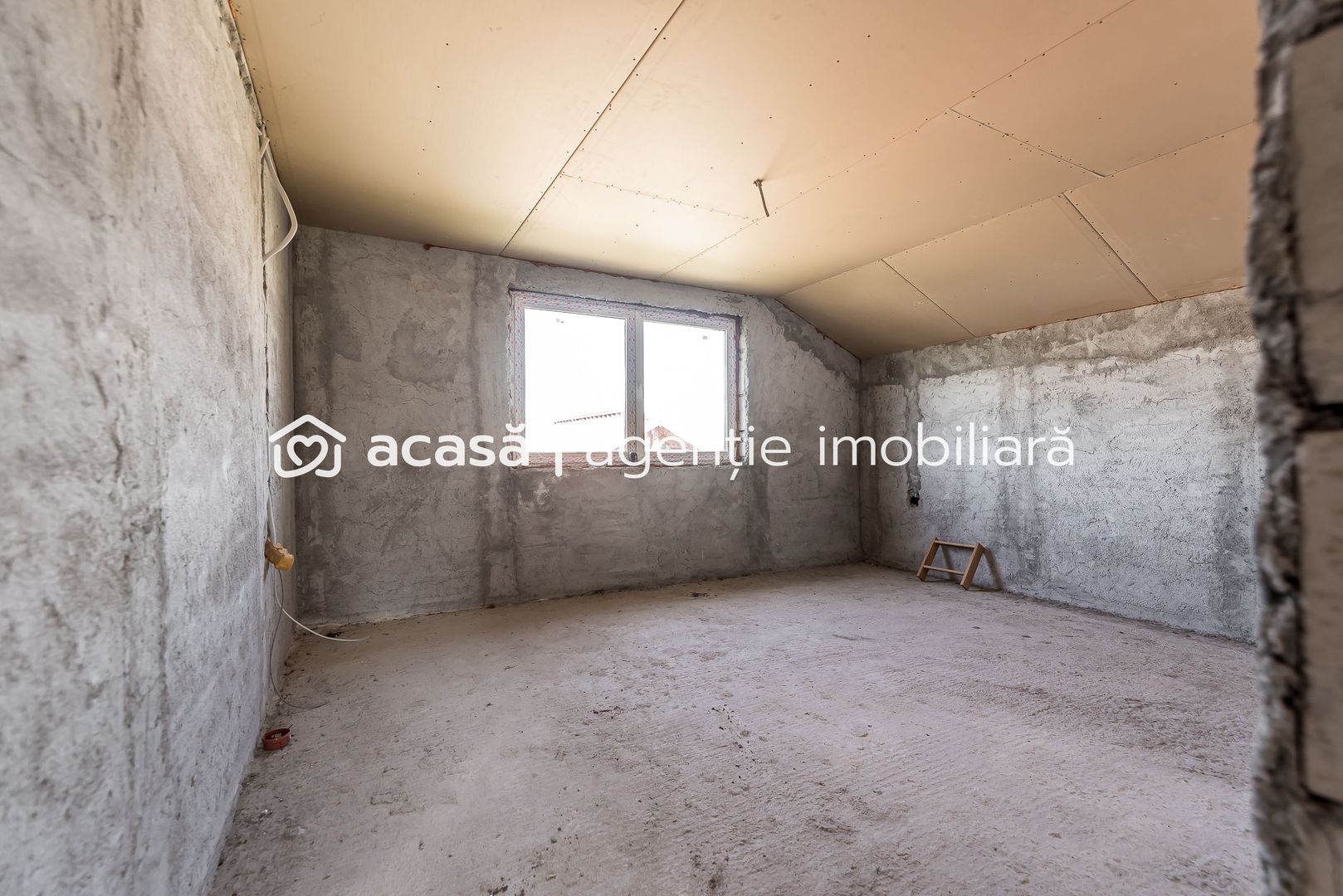 🏡 Casă P+1 la gri | 239 mp construiți | Călugareni -14 km de Arad - Poză 9