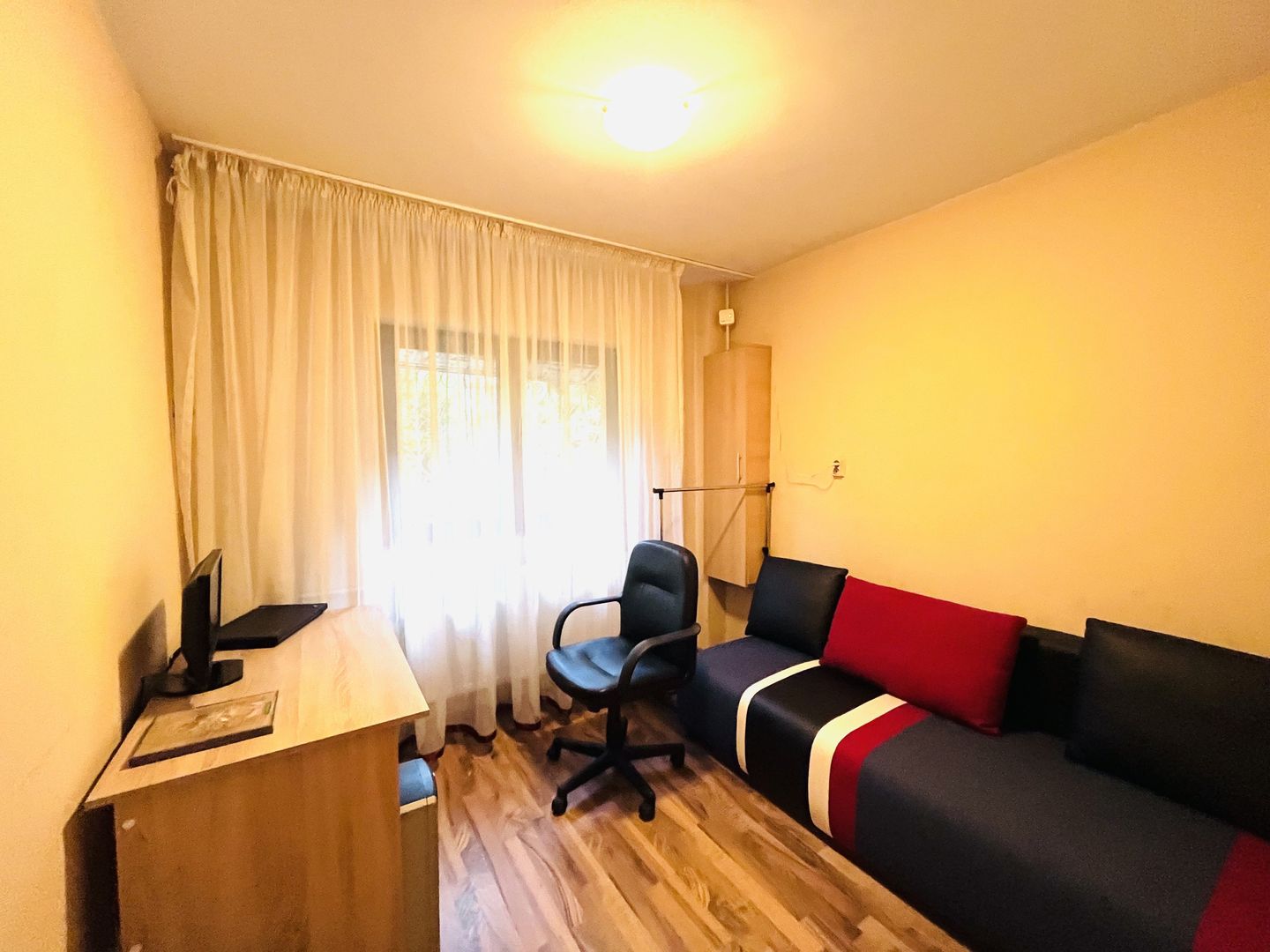 APARTAMENT 3 CAMERE RENOVAT BLOC 1978 - Poză 4