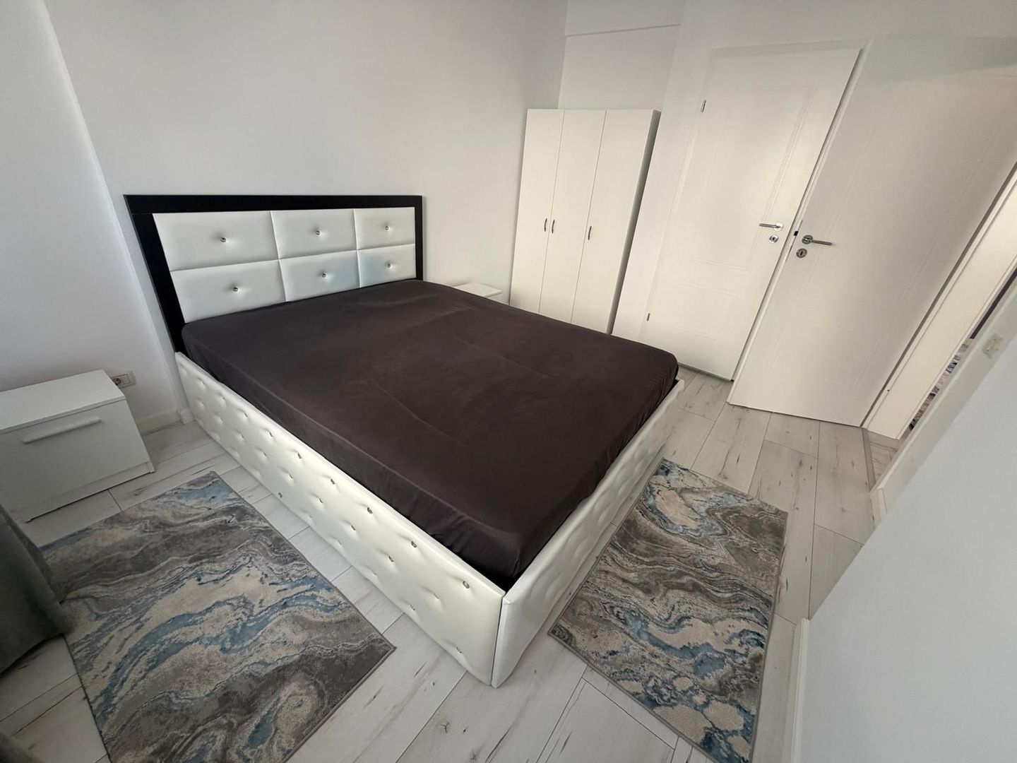 AP. 3 CAMERE- PARCARE INCLUSA, CENTRALA PROPRIE, BLOC NOU, METROU - Poză 3
