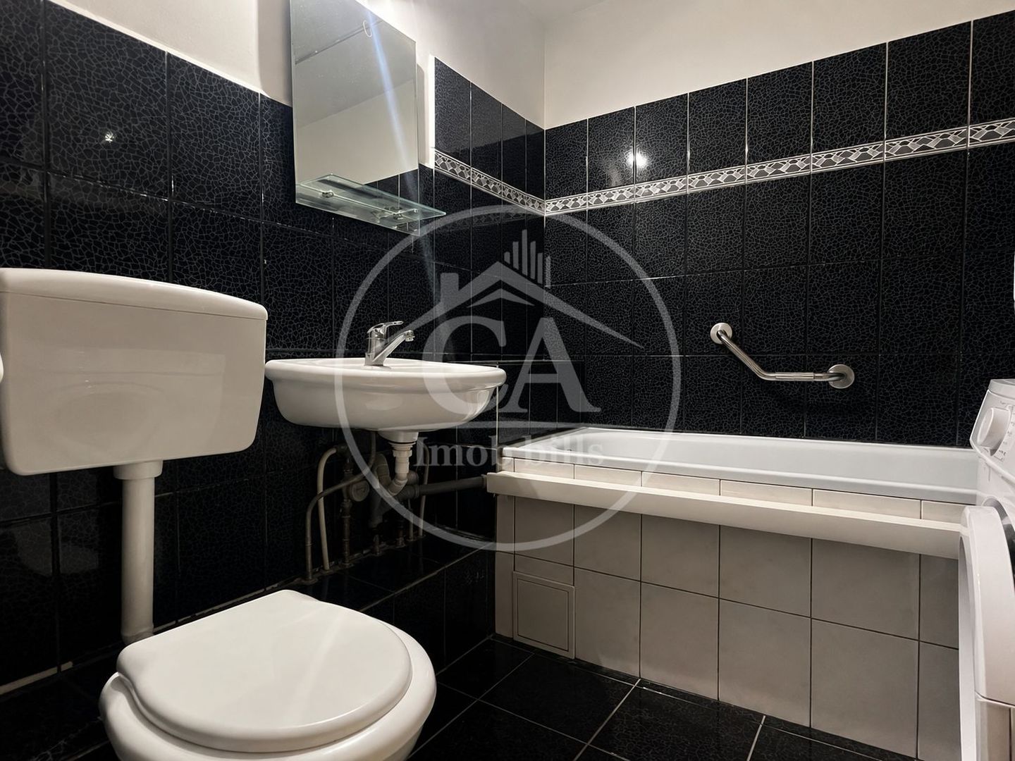 Apartament cu 3 camere de vânzare în zona Rogerius, Oradea - Poză 7