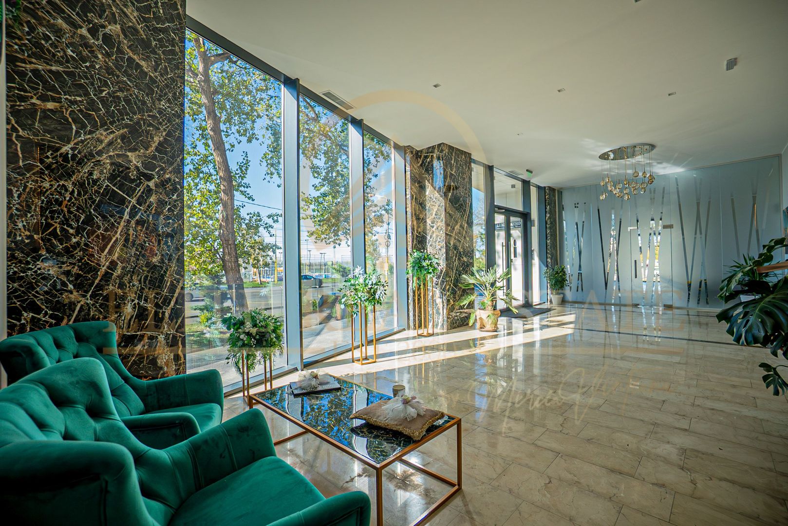 Apartament premium de vanzare în Mamaia – vedere la mare și lac - Poză 14