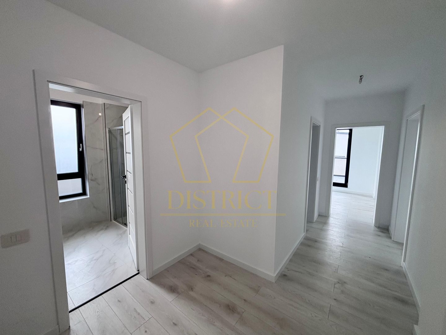 Apartament cu 3 camere si terasa de 61 mp | Torontalului - Poză 8
