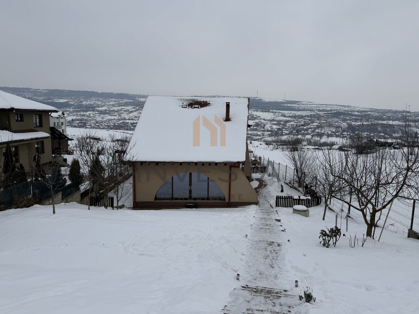 Casa din 2019 cu teren de 2500 mp, Iris,zona strazii Odobesti - Poză 1