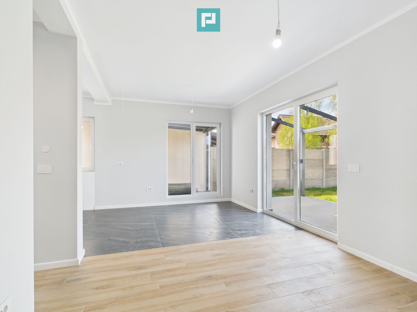 Casă Nouă si Modernă în  Remetea Mare - Poză 2