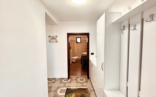 1/2 Duplex - Giroc - zona Planetelor - 4 camere | Poarta electrica - Poză 10