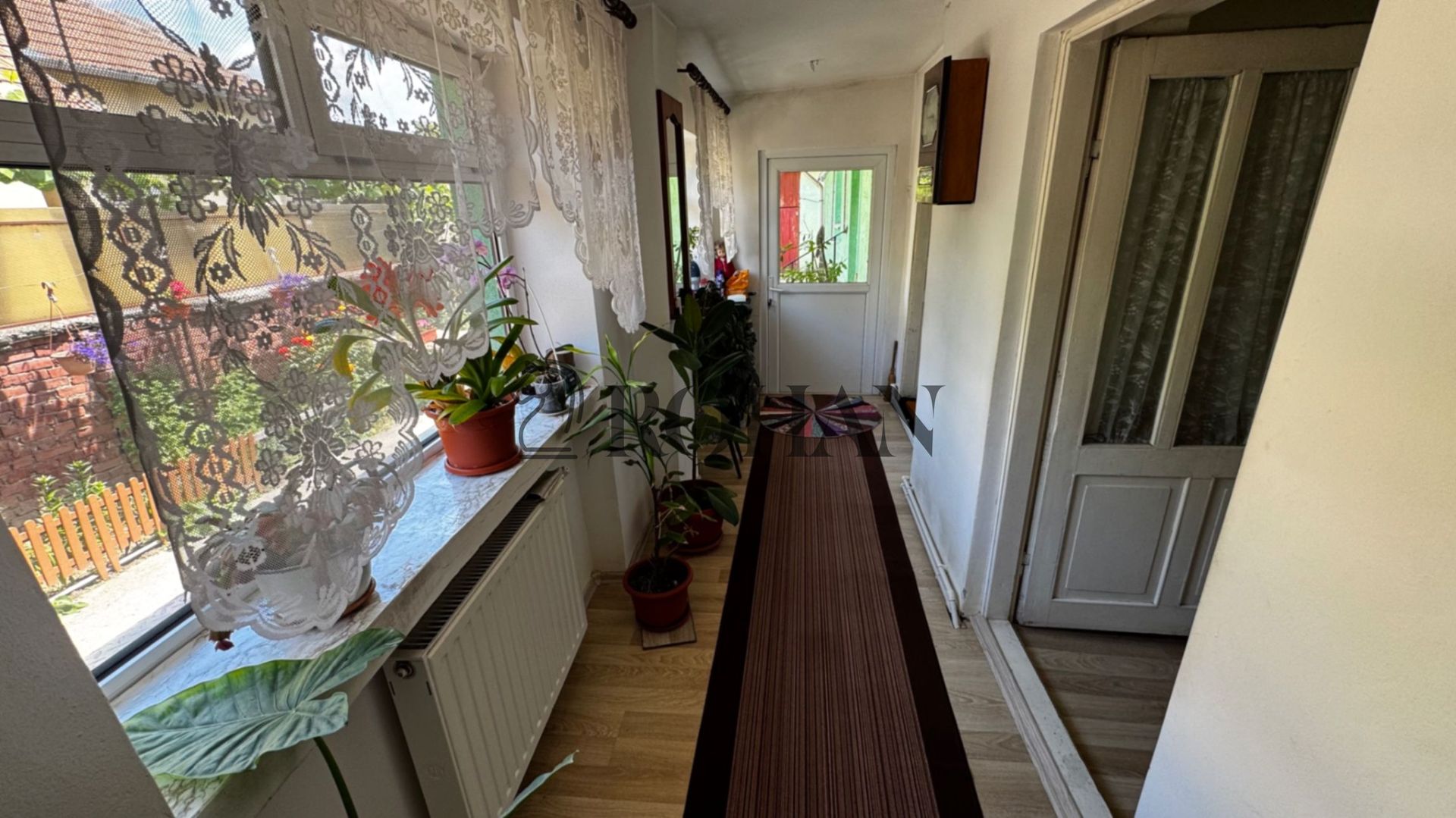 Casă cu teren 700 mp, aproape de centru – Alba Iulia - Poză 4
