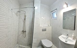 Apartament 3 Camere, Cetate, Recent Renovat - Poză 3