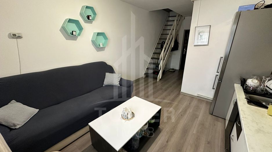 Apartament la mansardă complet mobilat și utilat Terezian - Poză 1