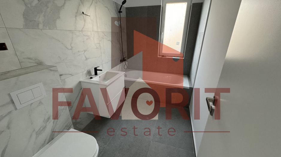 Decomandat. Gradina Proprie. 2 bai. Disponibil imediat. - Poză 14