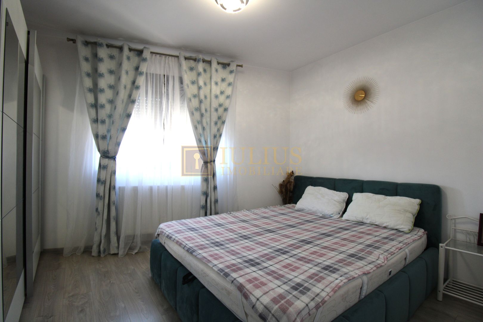 Exterior Sud; spatios, zona linistita. - Poză 9