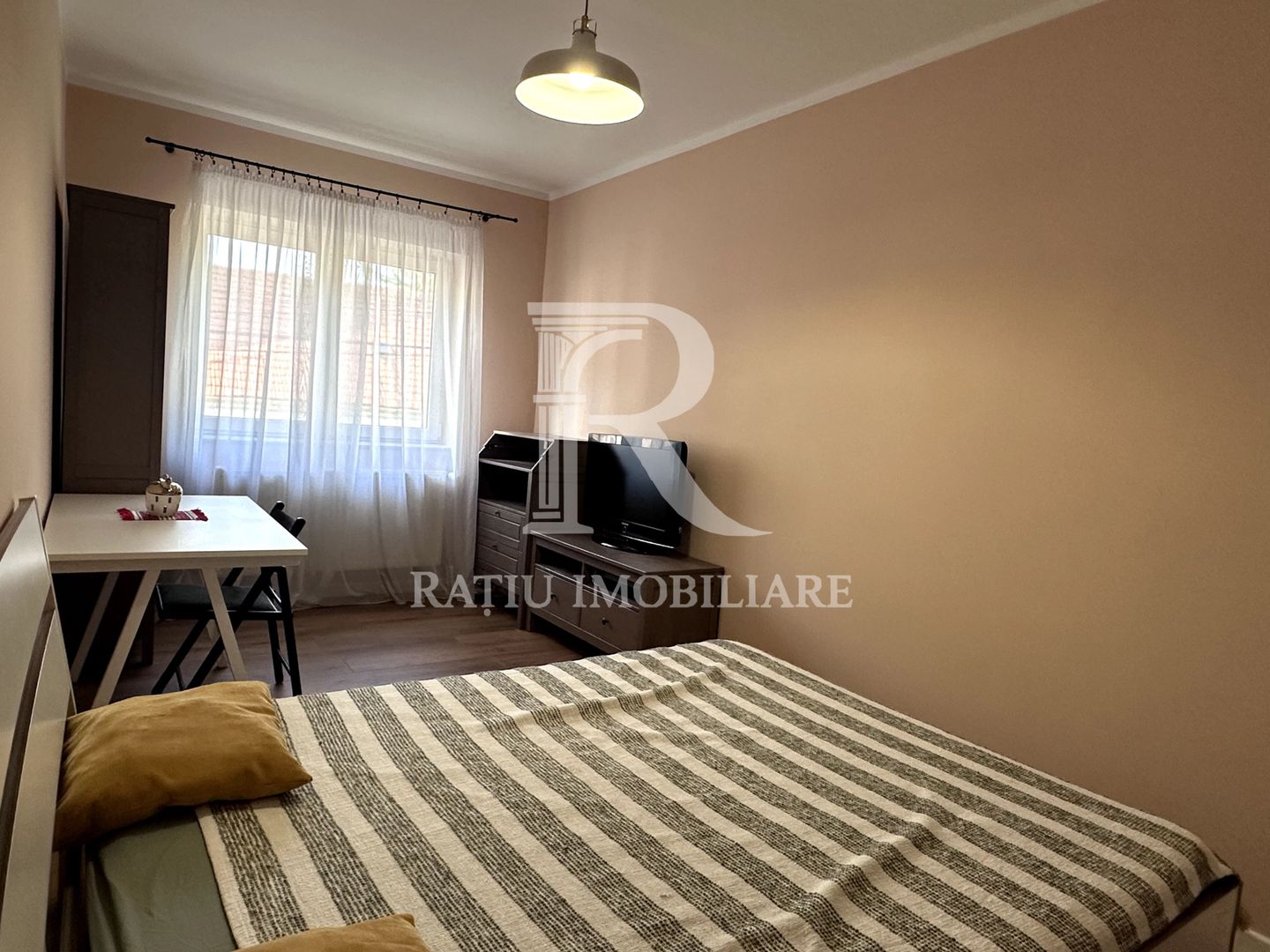 Apartament cu o camera | Central | Oradea - Poză 3