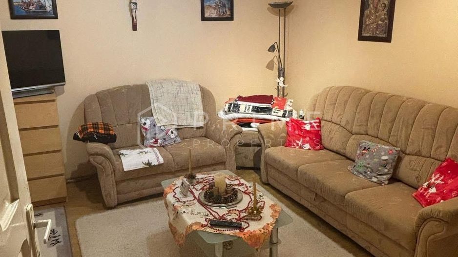 Casa cu front stradal,  7 Noiembrie, ideala clinica/cabinet/locuinta - Poză 11