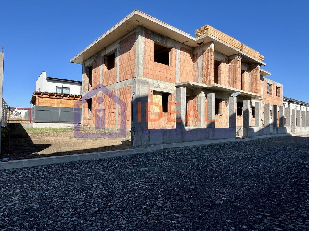 Duplex cu 4 camere si gradina in Selimbar, zona Trifoiului - Poză 1