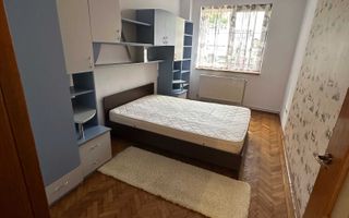 Apartament 3 camere în zona Spitalului Județean - de vânzare - Poză 2