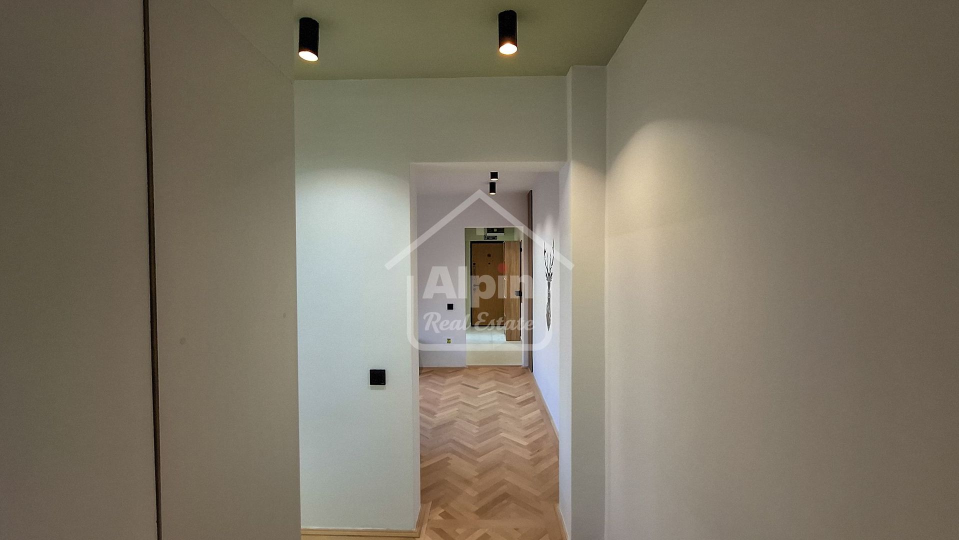 Finisaje Calitative I Centru Civic - Poză 13