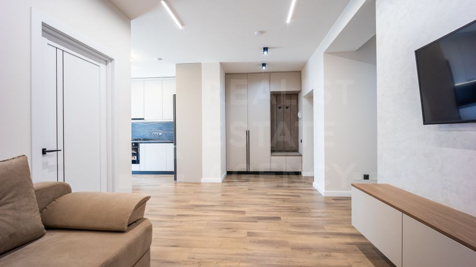 Vânzare apartament 2 camere 65 mp, str. Durlești - Poză 2