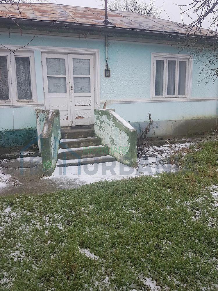 Casă tradițională de vânzare în Uricani, Iași – teren 1250 mp - Poză 3