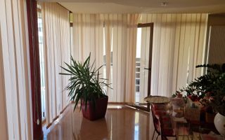 Casa / Vila zona Puskin D+P+E +terasa, 5 camere, 225 mp s. utila, 417 mp teren - Poză 3