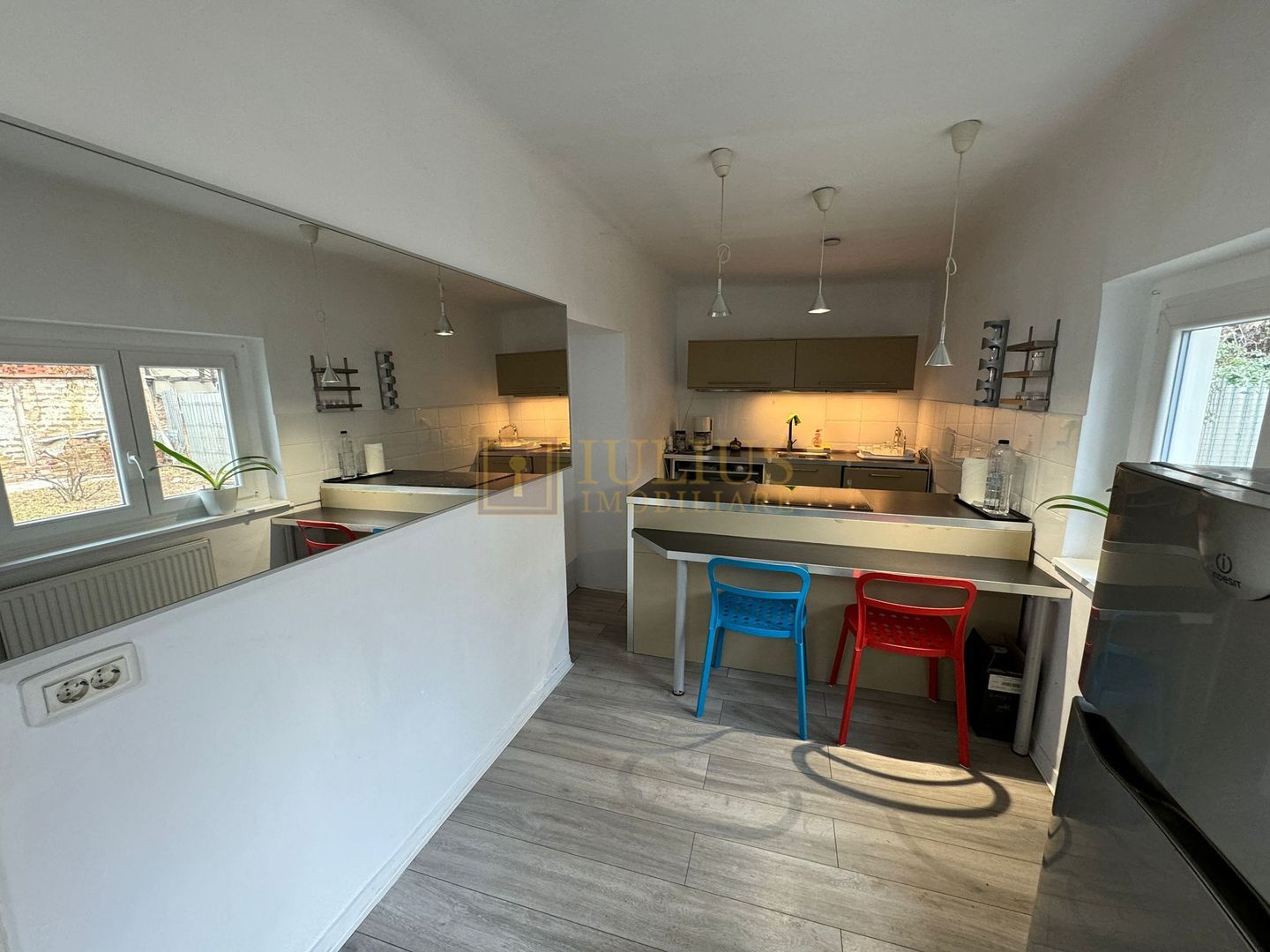 Zona Balcescu-Casa Individuala cu curte proprie - Poză 10